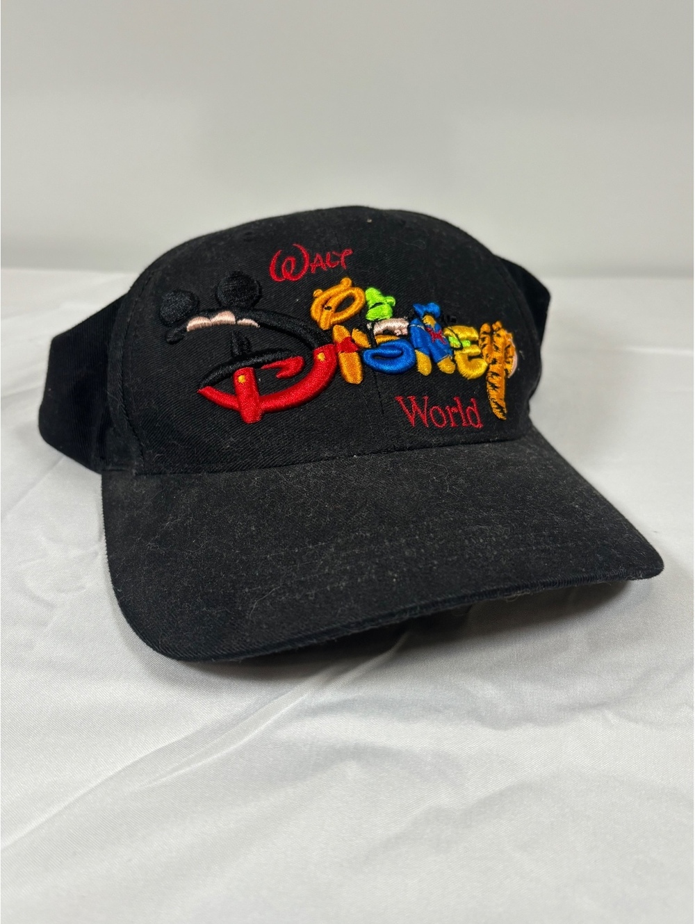 Vintage Walt Disney World Black Adjustable Baseball Cap with Embroidered Logo